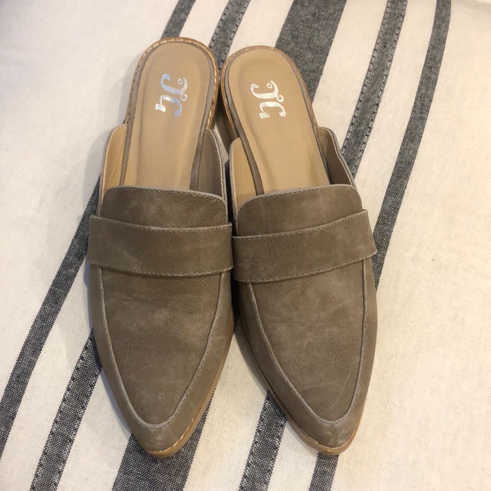 TG Pointed Toe Mules
